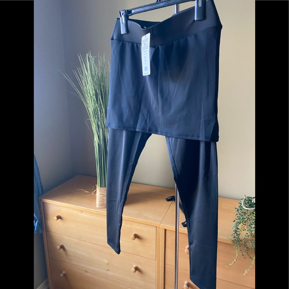 Leggings with skirt